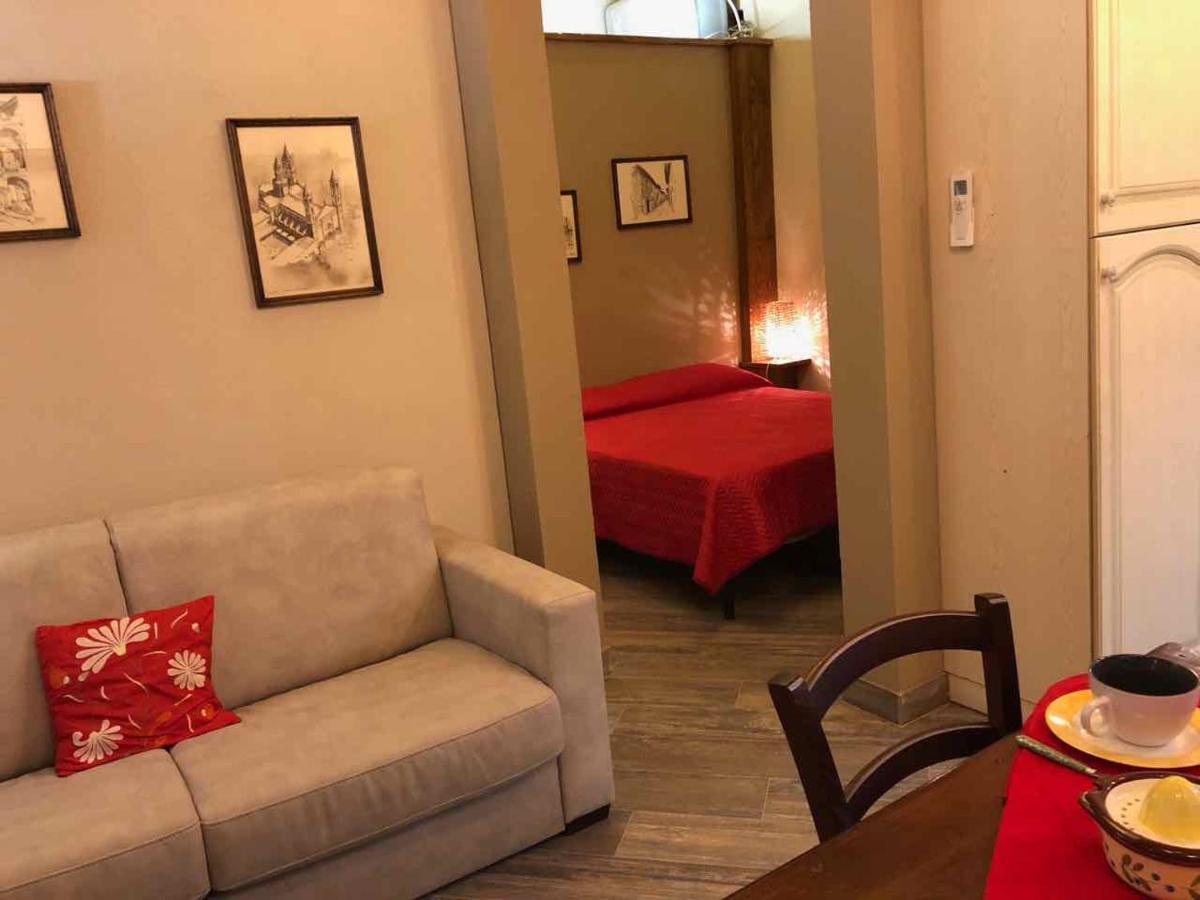 Lovely Apartments in centro Storico a Cuneo Esterno foto