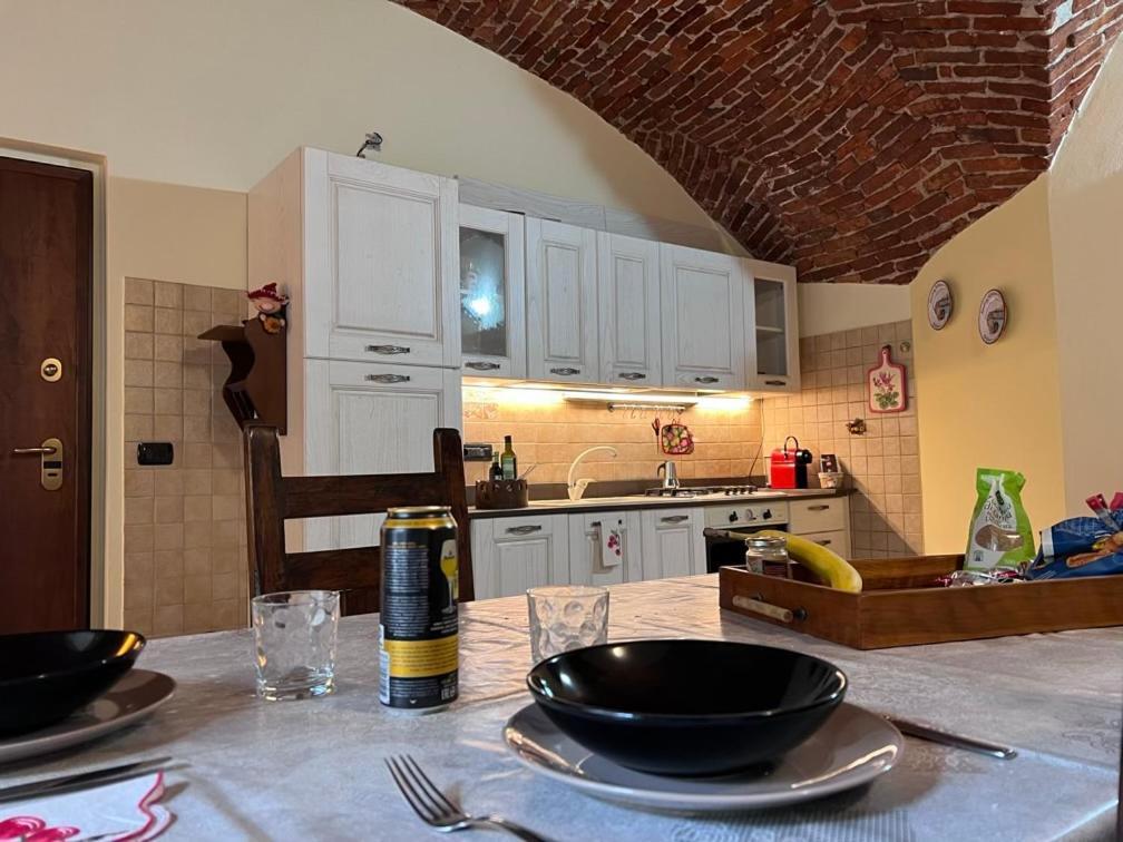 Lovely Apartments in centro Storico a Cuneo Esterno foto