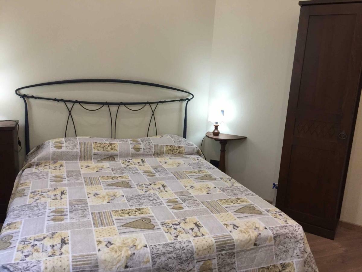 Lovely Apartments in centro Storico a Cuneo Esterno foto