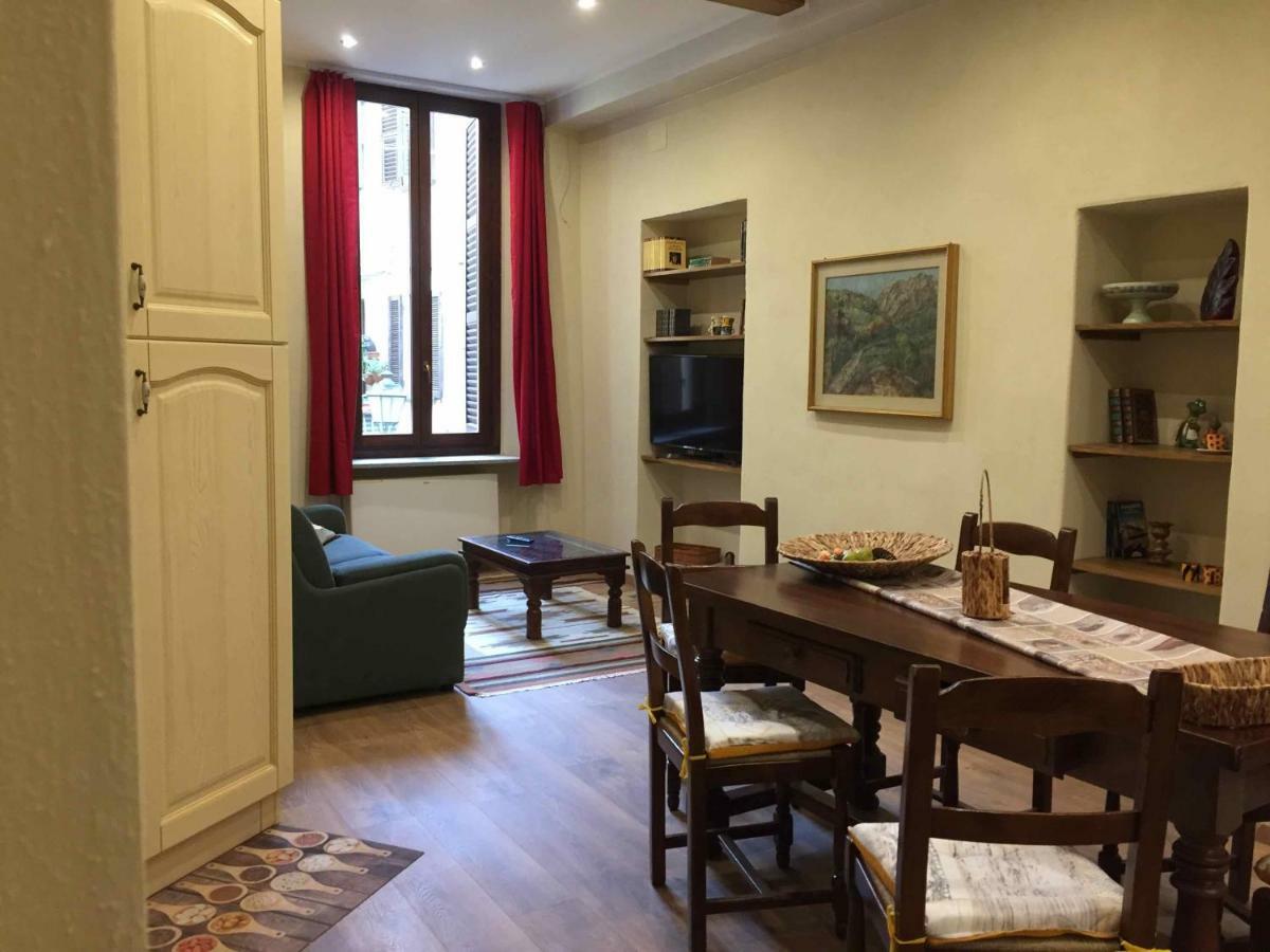 Lovely Apartments in centro Storico a Cuneo Esterno foto