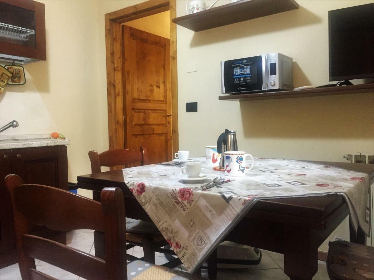 Lovely Apartments in centro Storico a Cuneo Esterno foto